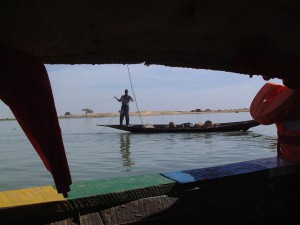 Pescadores etnia Bozo sobre el Níger