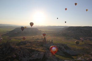 Viajar a Turquía_ volar en globo sobre Capadocia